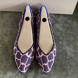NWT Rothy’s Violet Giraffe Points! 8.5